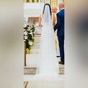 Cathedral Length Pearl Outline Veil